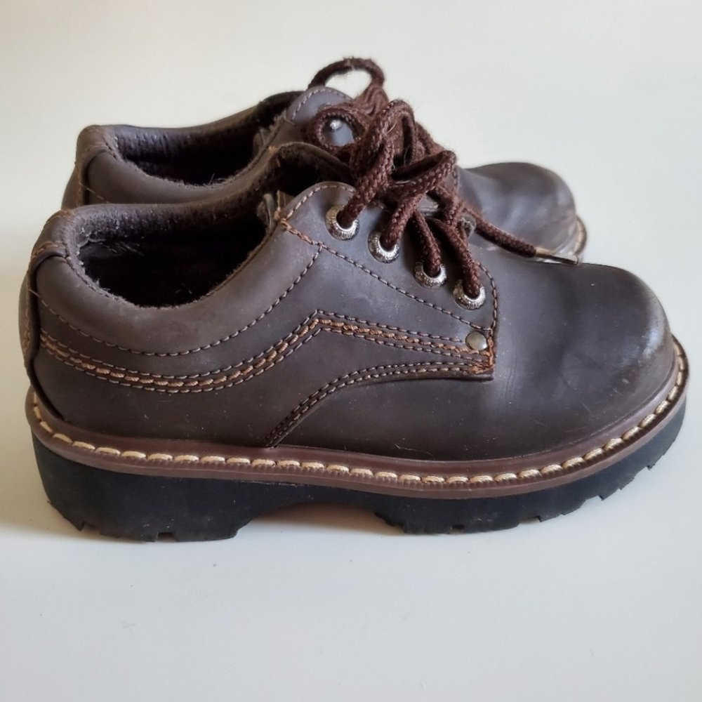 Chunky brown lace up casual shoes